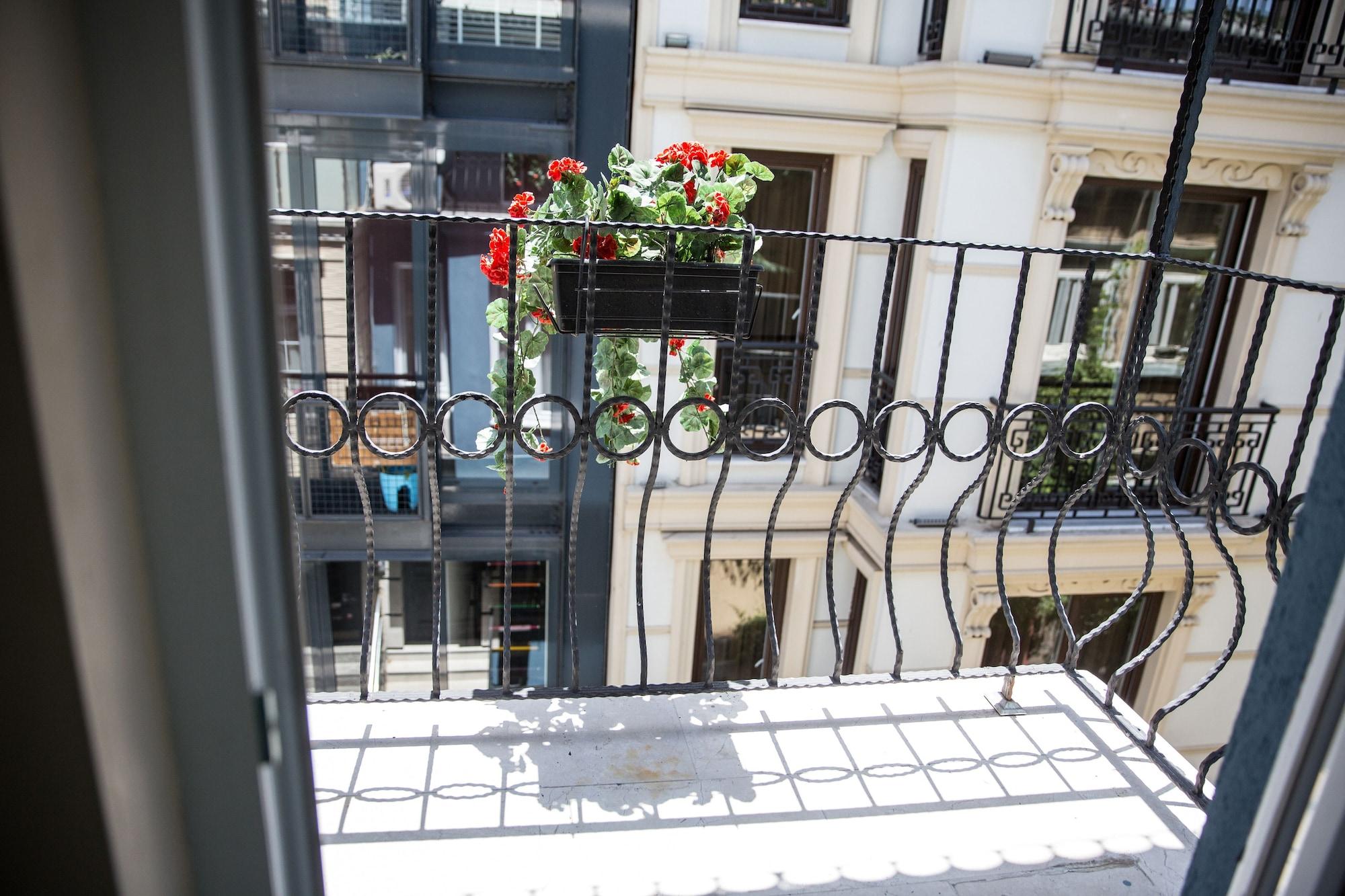 Ditto Flats Istanbul Exterior foto